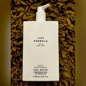 - ILES FORMULA PARIS NEW YORK CURL REVIVE CRÈME
